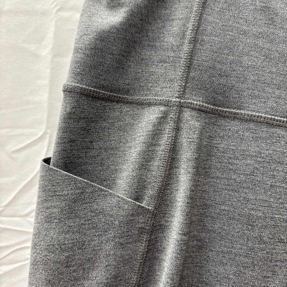 Xersion Move High Rise Capri Leggings Pockets Grey XL Made in Lesotho Athletic - Picture 3 of 10